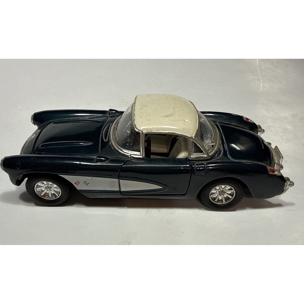 SunnySide 1957 Chevrolet Corvett Green With Cream Top Ss5079 1/36 Scale